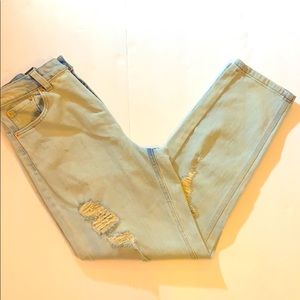 NWT WILD FABLE Distressed High Rise Mom Jeans sz 6